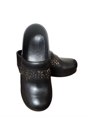 Dansko Patricia Studded Black Leather Clog Women Size 41 US 10.5-11 Mules Nurses